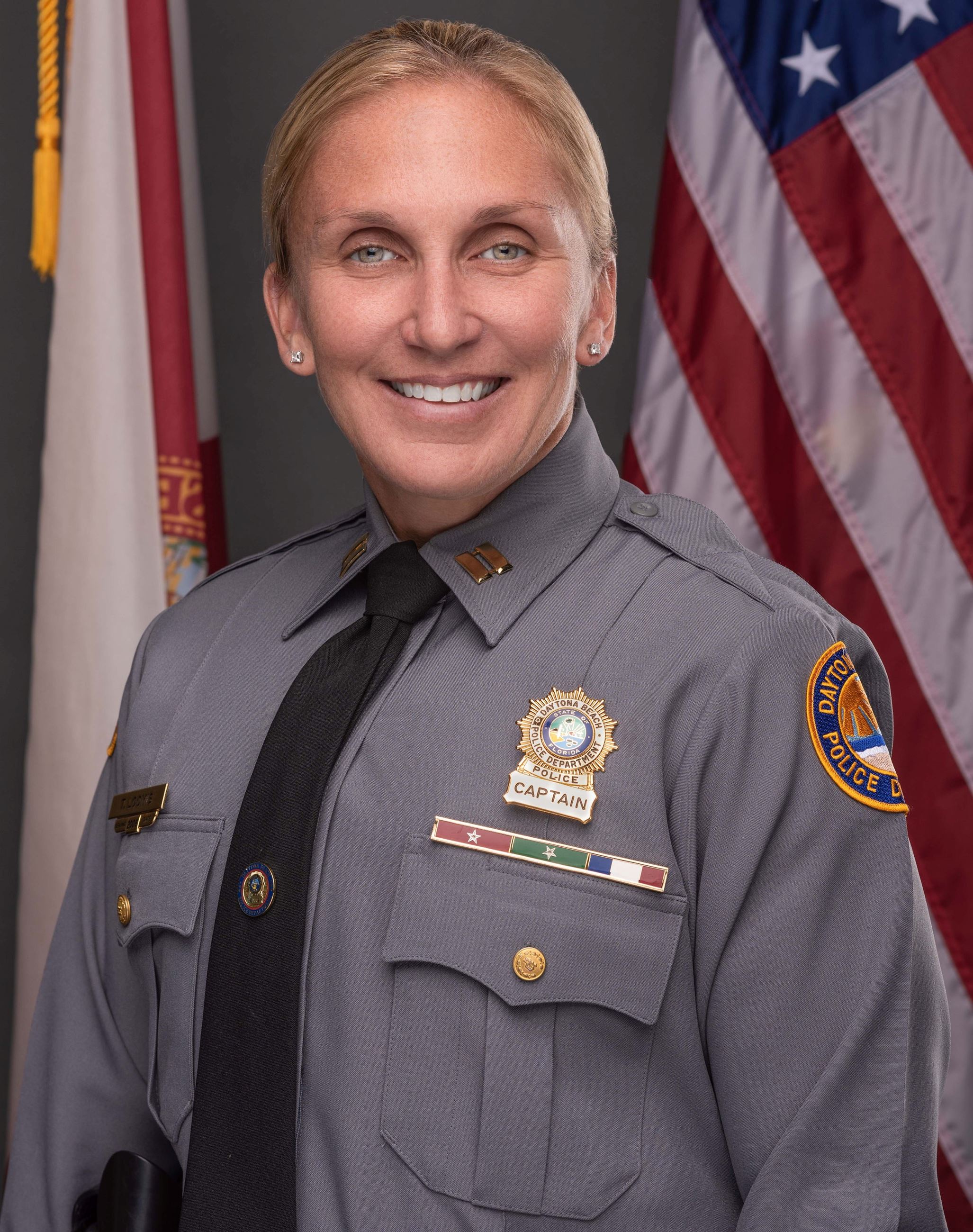 CaptainLoomis-DSC_6104-web edit-2168 x 2744