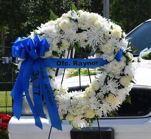 raynor wreath 488 x 450