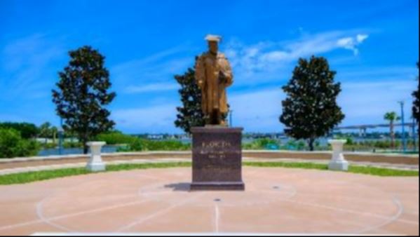 MMB Statue in Riverfront Esplanade 