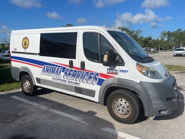 Van-AnimalServices